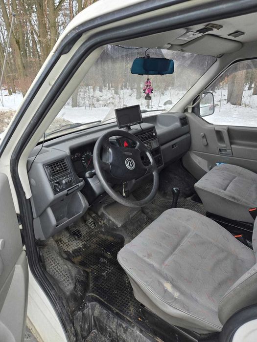 VOLKSWGEN Transporter  T4