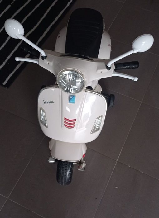 Vondo vespa criança usada