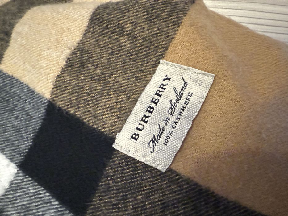 Кашеміровий шарф Burberry (100% кашемір, Made in Scotland)