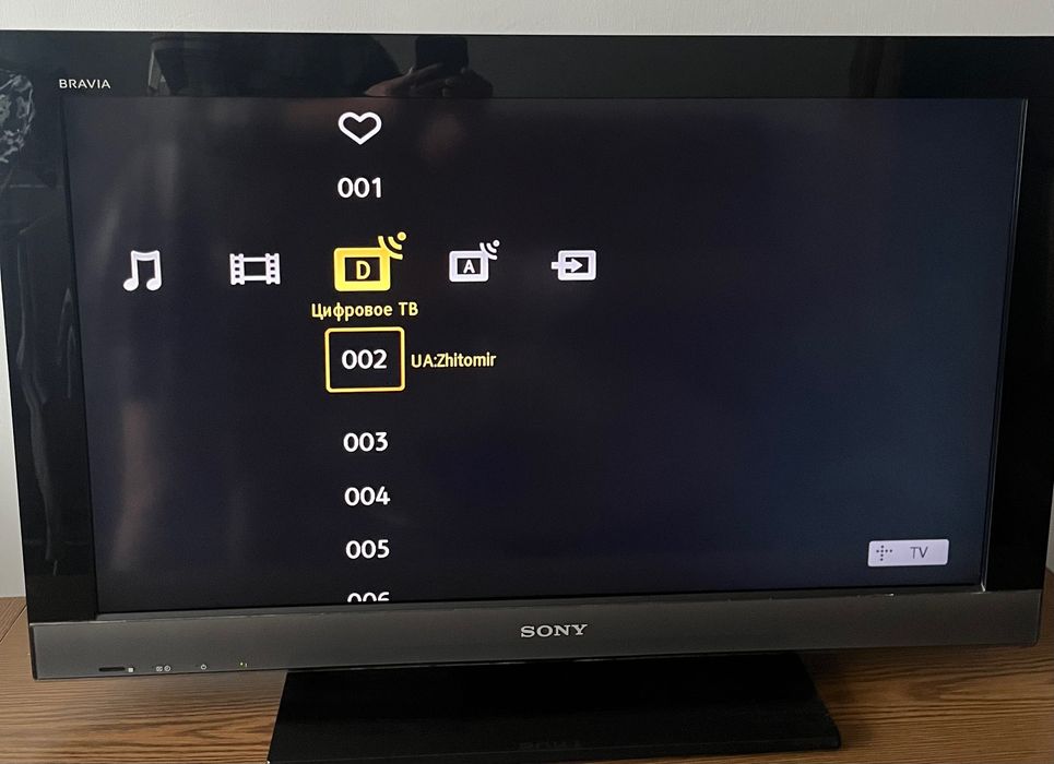Продам телевизор SONY Bravia с пультом. Діагональ 32 дюйма (81 см)