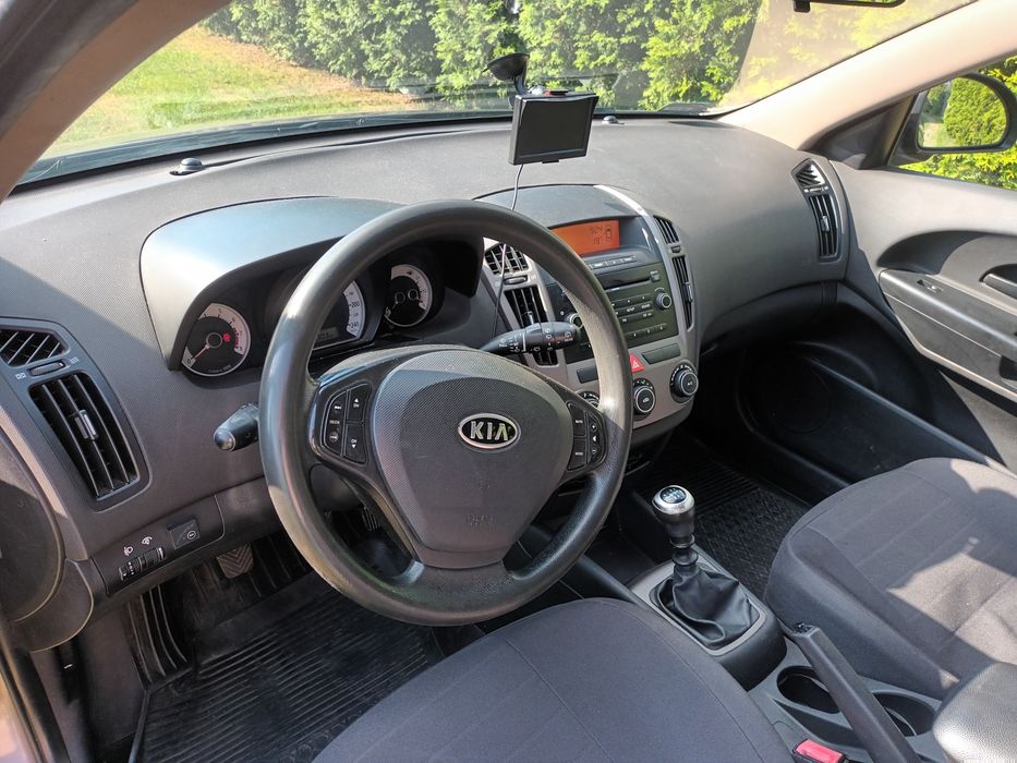 Kia ceed 1.6 benzyna gaz hak