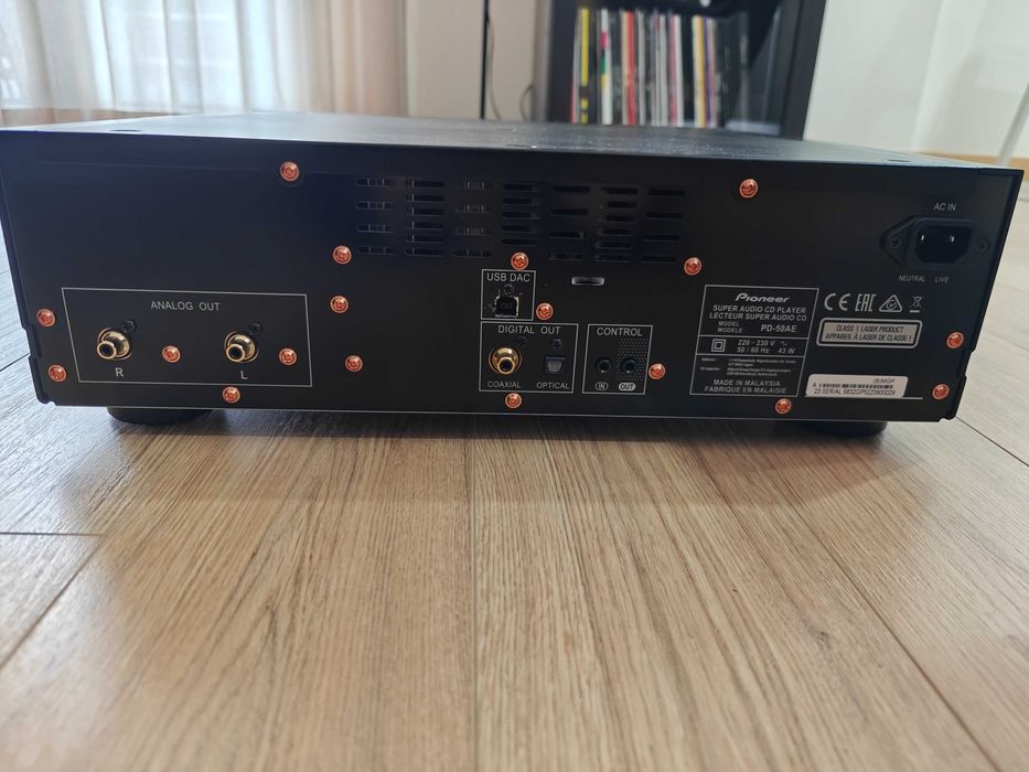 Vendo Leitor de CD/SACD Pioneer PD-50 AE