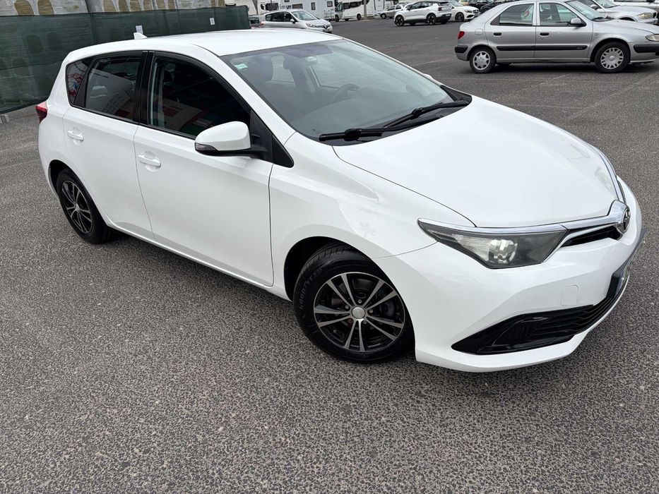 Toyota Auris Diesel 1.4 D-4D Active+AC