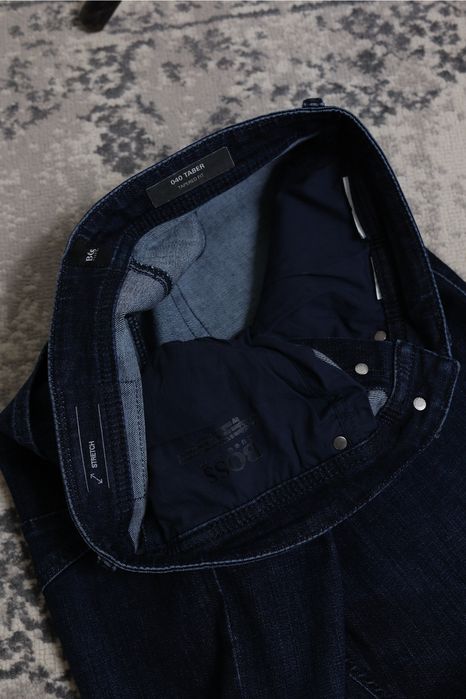 HUGO BOSS Оригінал! Чоловічі джинси 31 розмір / Темно-сині / TAPERED Fit