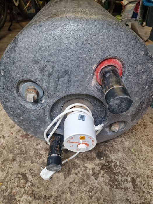 Zbiornik na wode z naczyniem przeponowym