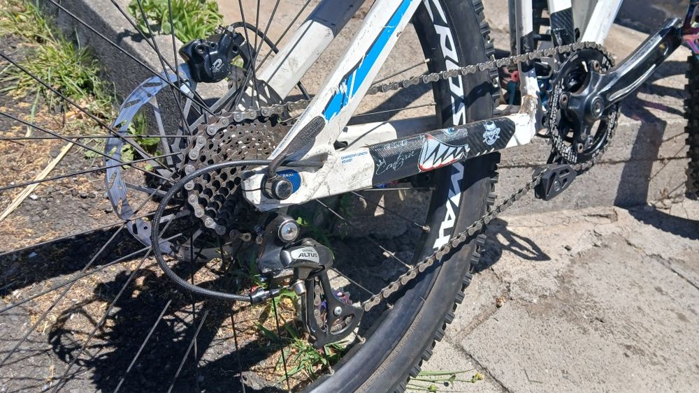 Mondraker Summum ProTeam Downhill