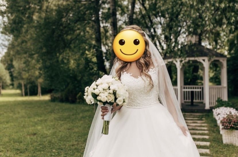 Продам весільну сукню