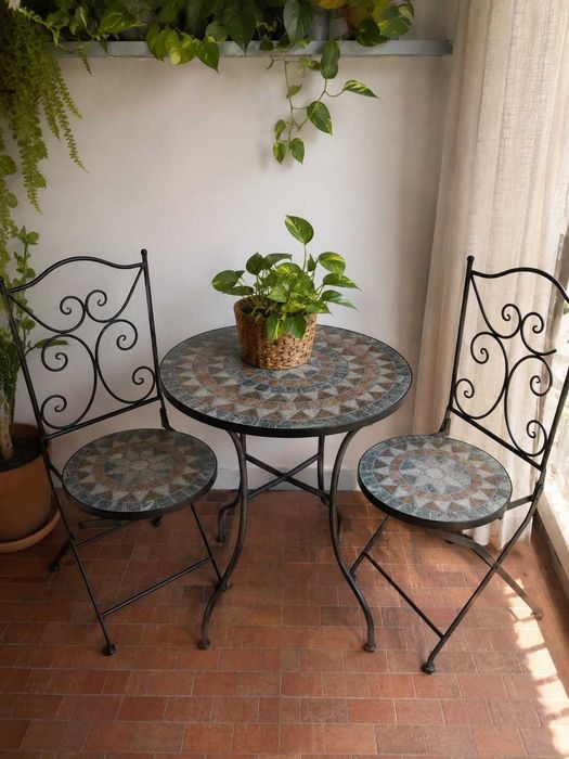 Conjunto de Jardim/Varanda em Ferro e Mosaico – Mesa + 2 Cadeiras