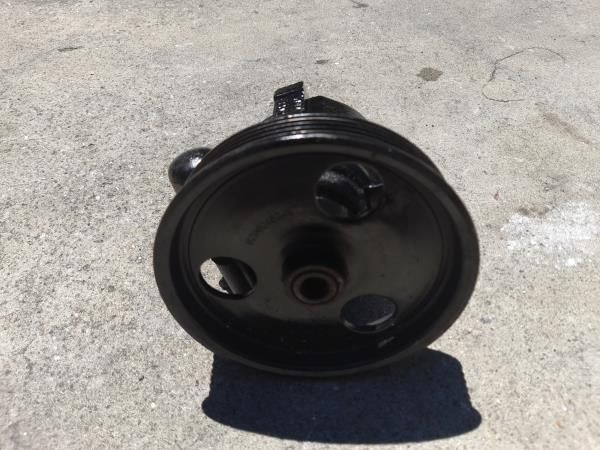 Bomba de direção DACIA Sandero (BS_)