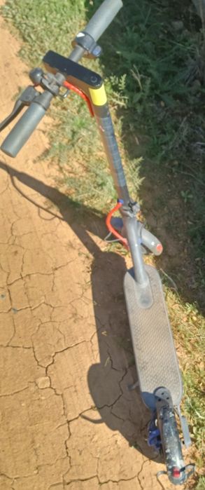 Vendo trotinete elétrica em bom estado