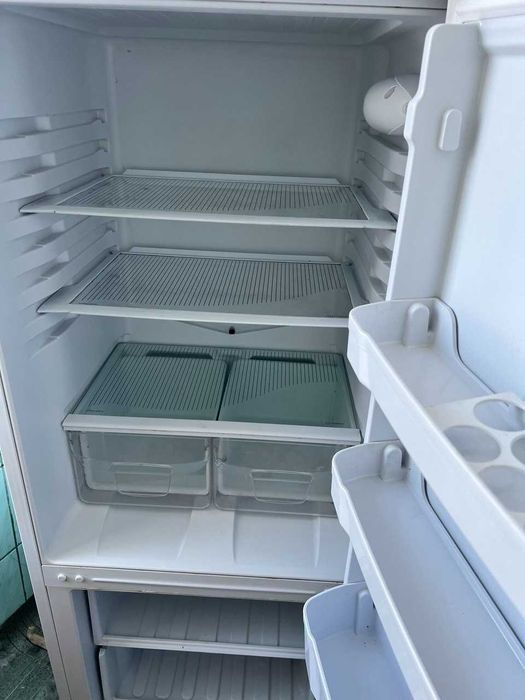 Холодильник INDESIT NBS15AA