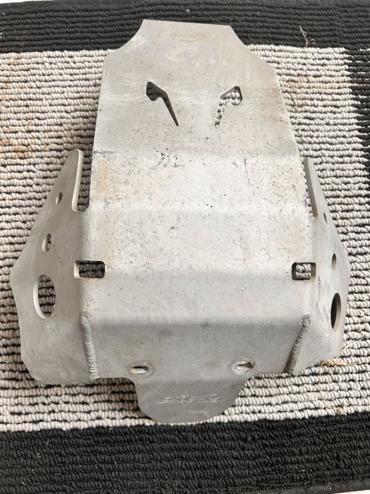 Proteccao motor/carter wr 400