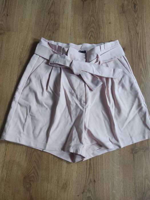 Eleganckie spodenki Mohito