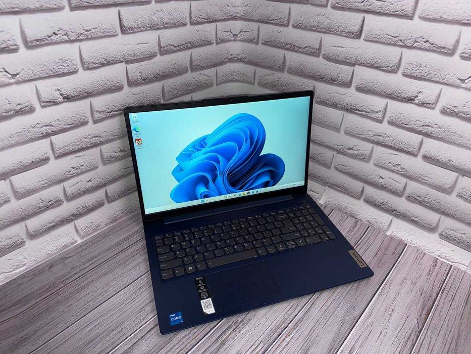 Lenovo IdeaPad Slim 3 | Touch | i5-1335U | 8GB Ram | 512GB SSD