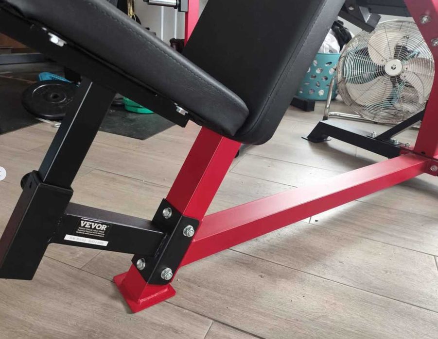 quipamento de ginásio crucifixo articulado vector 280€ NOVO e ROBUSTO, SOLIDO! Melhor que supino, pesquise no GPT