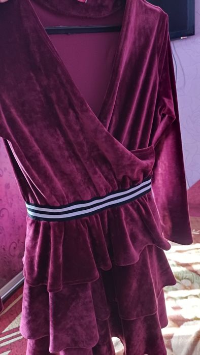 Велюрове плаття підліткове