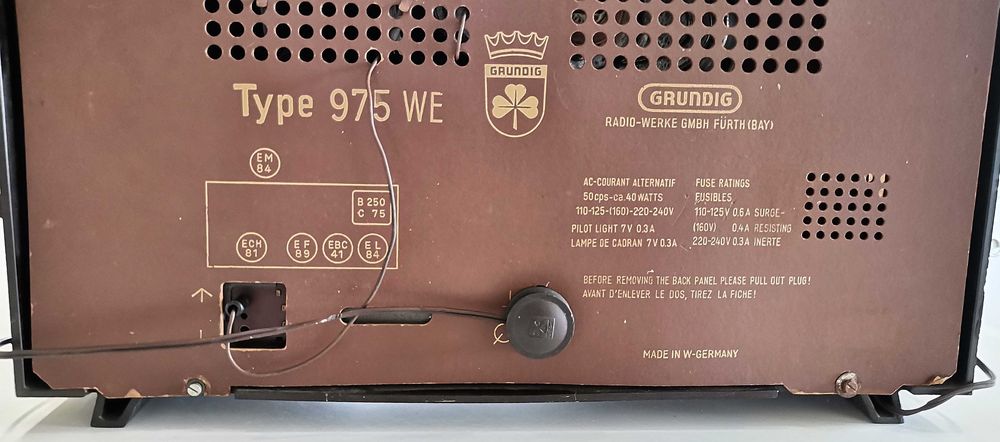 Rádio Antigo Grundig (coleção) Excelente presente de Natal