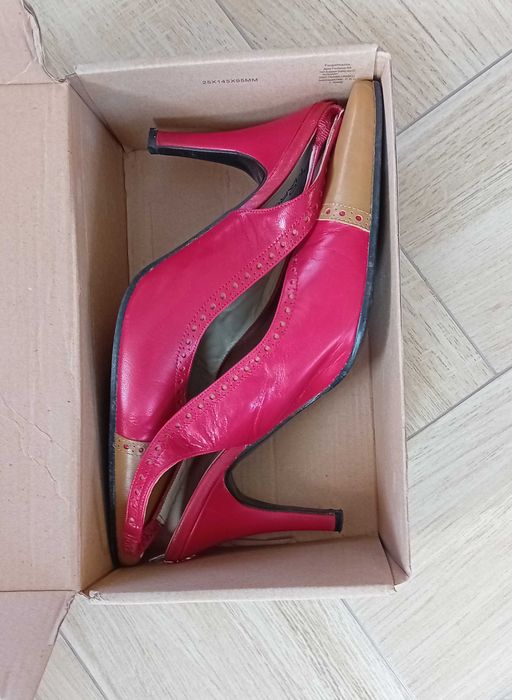 skórzane szpilki czerwone Noname 39