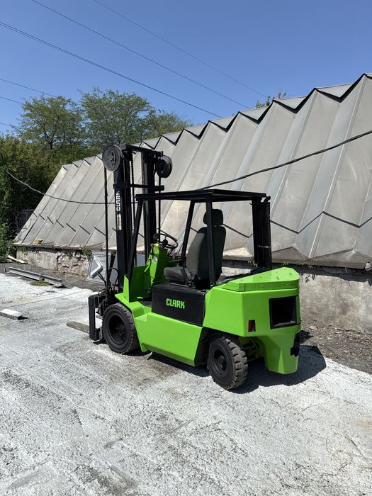 Продаю навантажувач Clark DPM 30 N 3 т