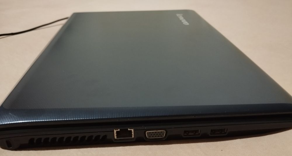 Ноутбук Lenovo IdeaPad G560E