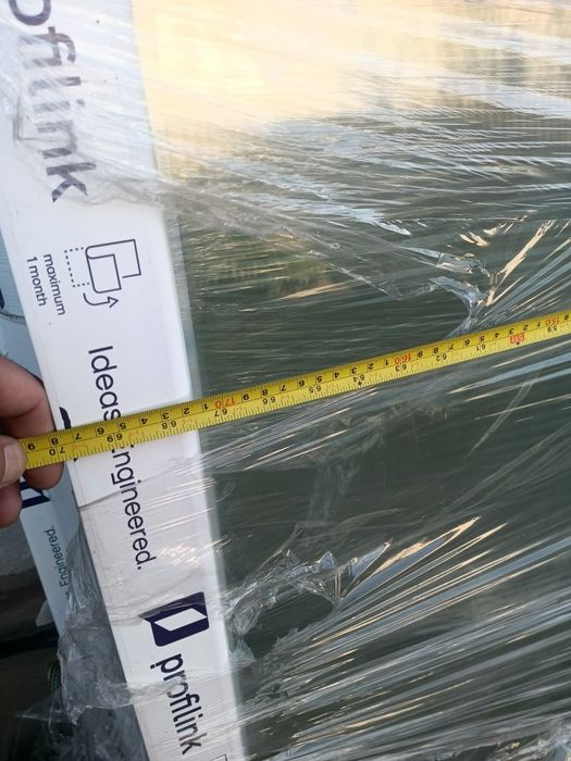 Нові металопластикові вікна.