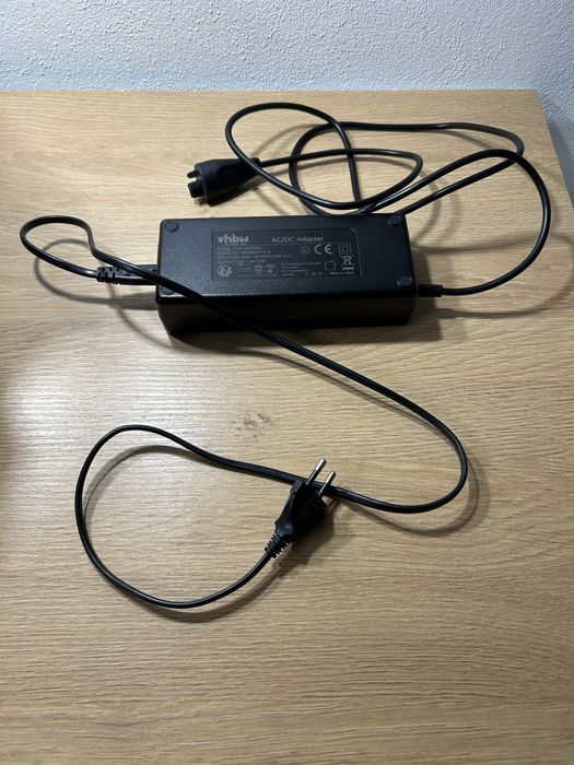 Carregador Compacto Universal 36V/42V 2A para Baterias Bosch E-Bike