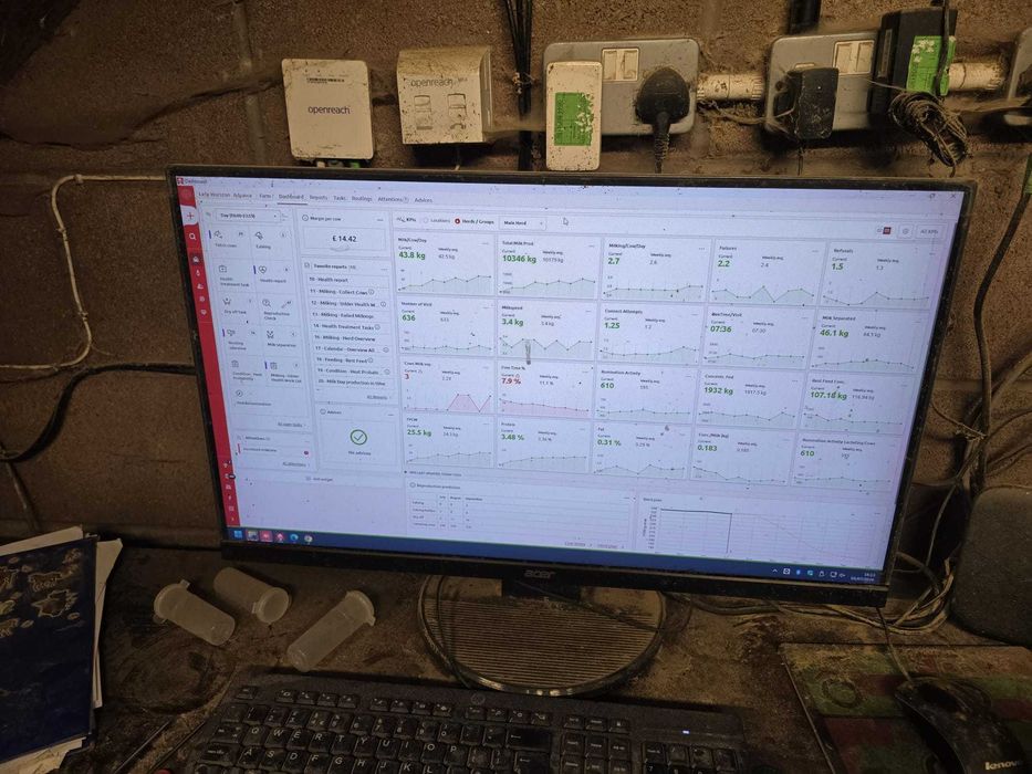 Robot udojowy 2 x Lely A4 , CU 2014
