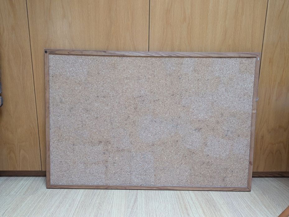 Placar em madeira moldura quadro cortiça