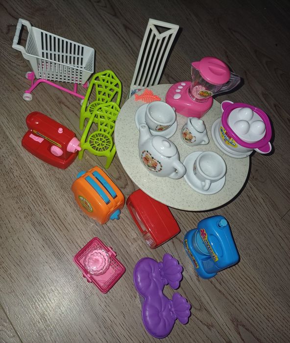 Игрушки для кукол барби