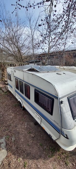 Караван кемпінги будинок на колесах кемпінг автодом