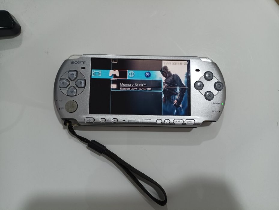 PSP 3004 Silver desbloqueada bateria nova