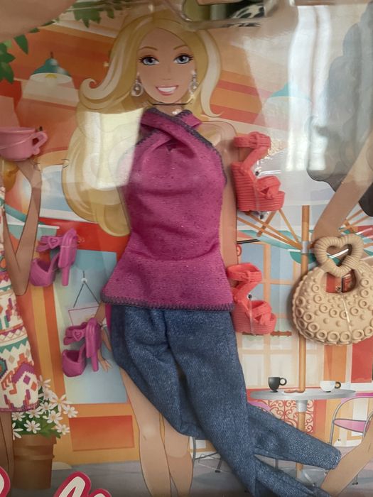 Ubranka barbie fashionistas 2011