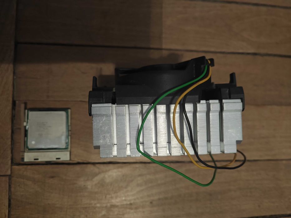 Retro komputer pentium 4 z dodatkami