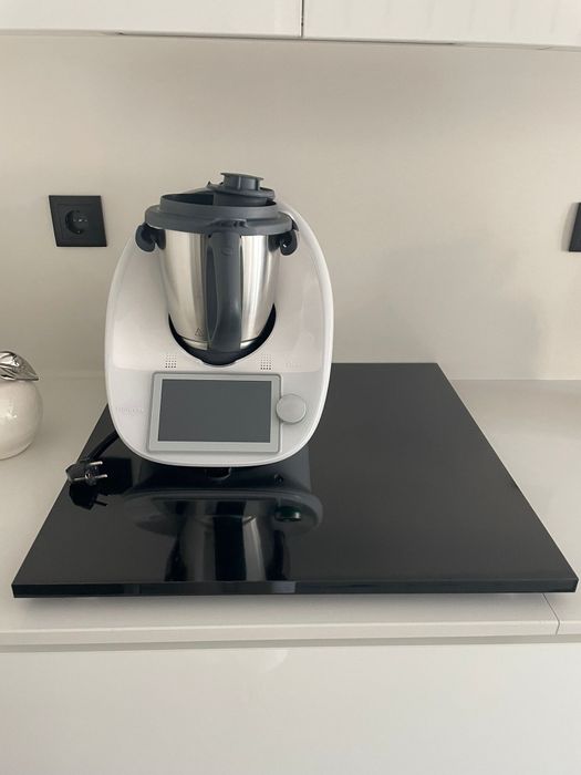 Base para robot de cozinha -> bimby/ monsieur cuisine com rodas.