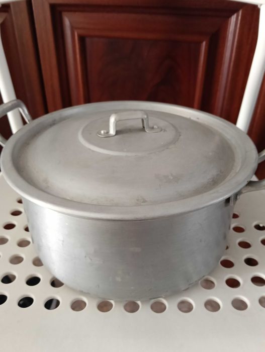 Conjunto de tacho, panela e forma grande de bolos