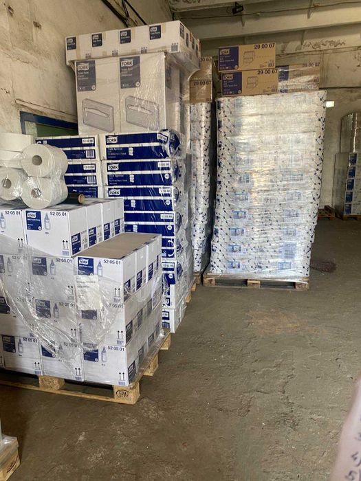 диспенсер TORK гигиена  склад.отель рестаран бизнес та медичний центр