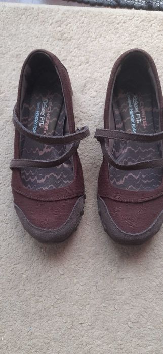 Sabrinas skechers 36