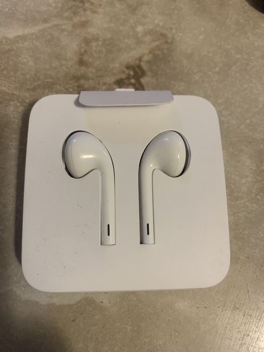 Наушники IPhone lightning