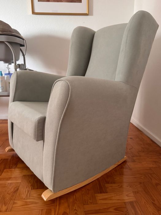 Poltrona de Amamentação - Como Nova