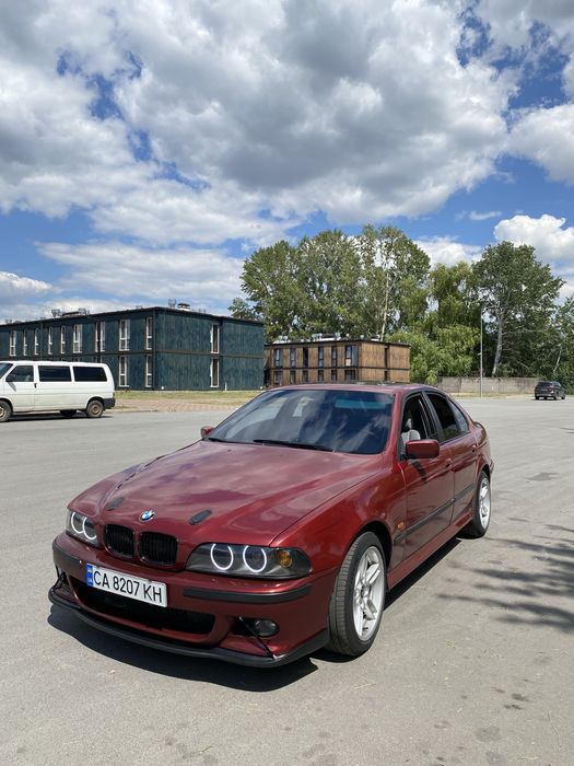 Продам BMW 520 E39