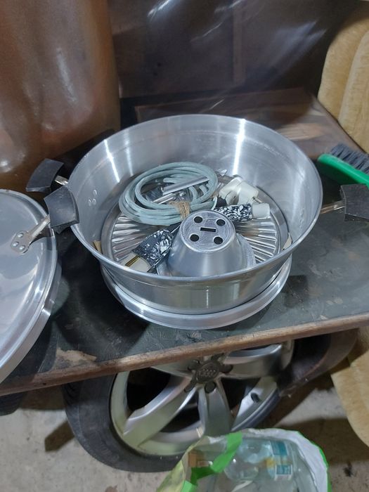 Nowy prodiz na porcelanowych nogach