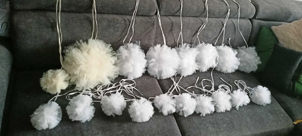 Ślub,dekoracja,ozdoba,pompon tiul. kom.11 szt i jeden gratis)