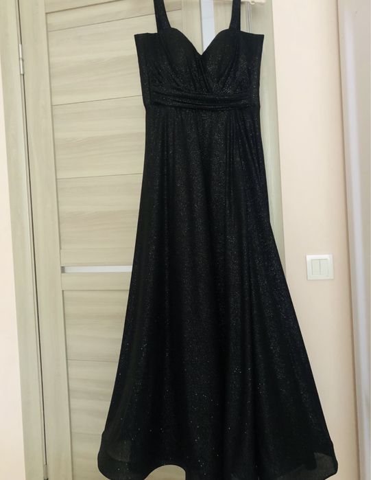 Вечірня сукня. З блискітками