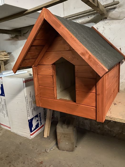 Buda dla psa ocieplana nowa