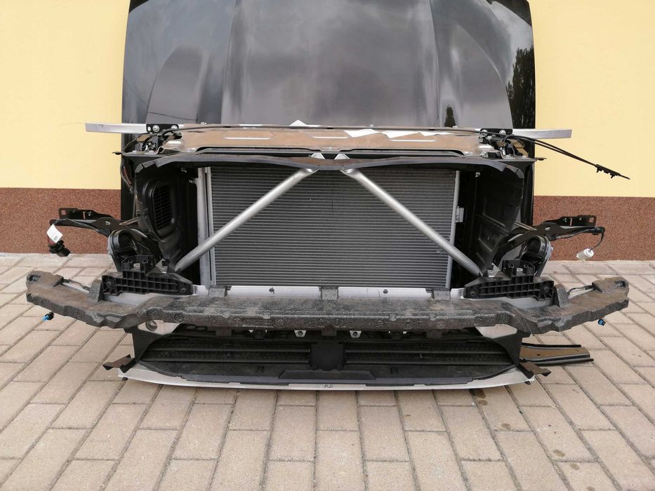 Бампер запчастини з Польщі в Україну під замовлення б/в нові