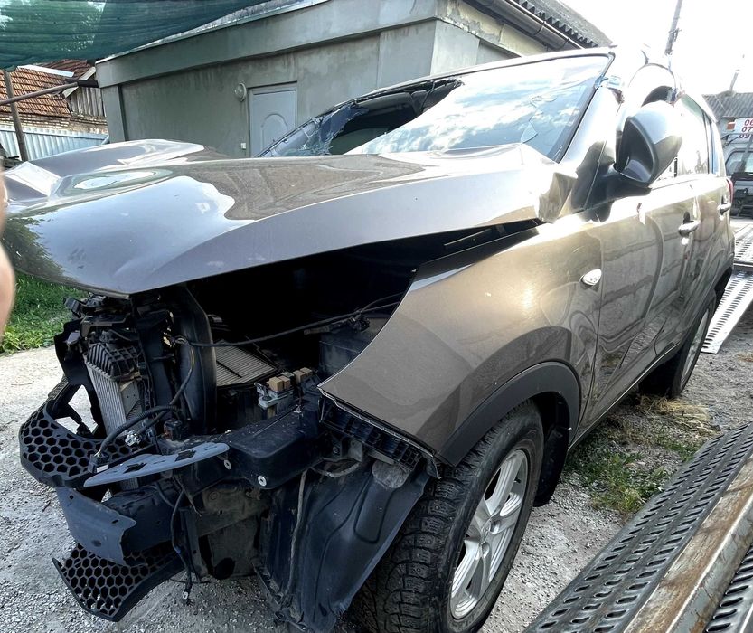 Kia Sportage 1.7 дизель, 2015, ДТП
