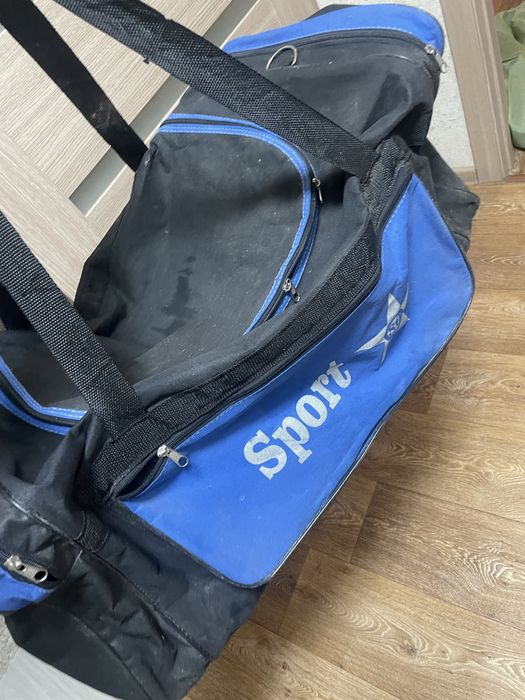Продам велику дорожню сумку бу. 70/30/30 см.