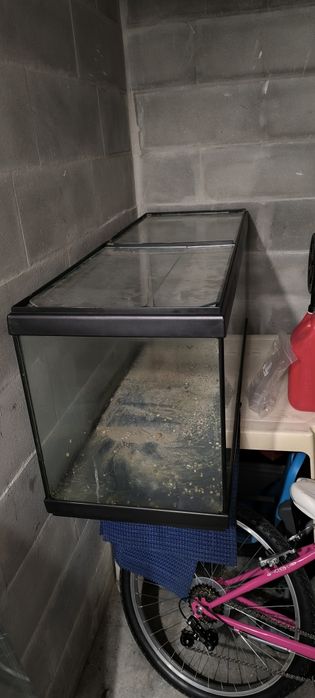 Vendo aquário 1.20.40.40 (200L)