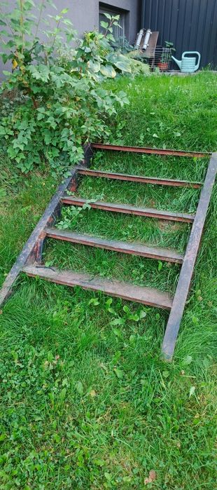 Schody. Metalowe. Solidne