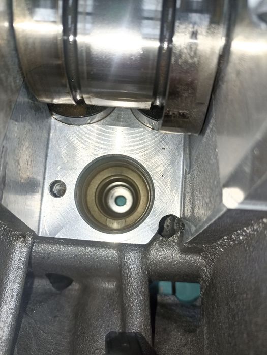 ГБЦ Volkswagen 1.9 TDI дизель, SOHC, 8 клапанів
Оригінал VAG 038103373